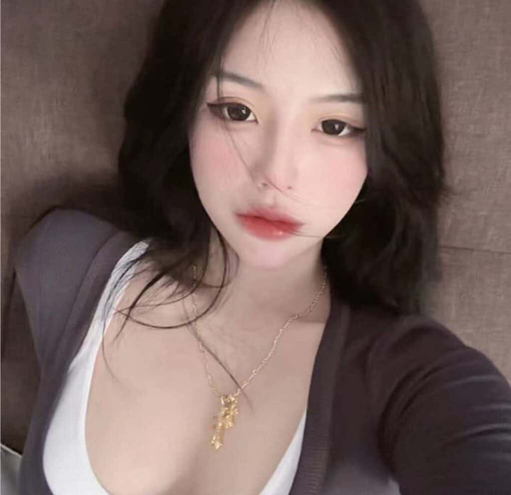 Asian escort girl offering B2B massage in Penang hotel room